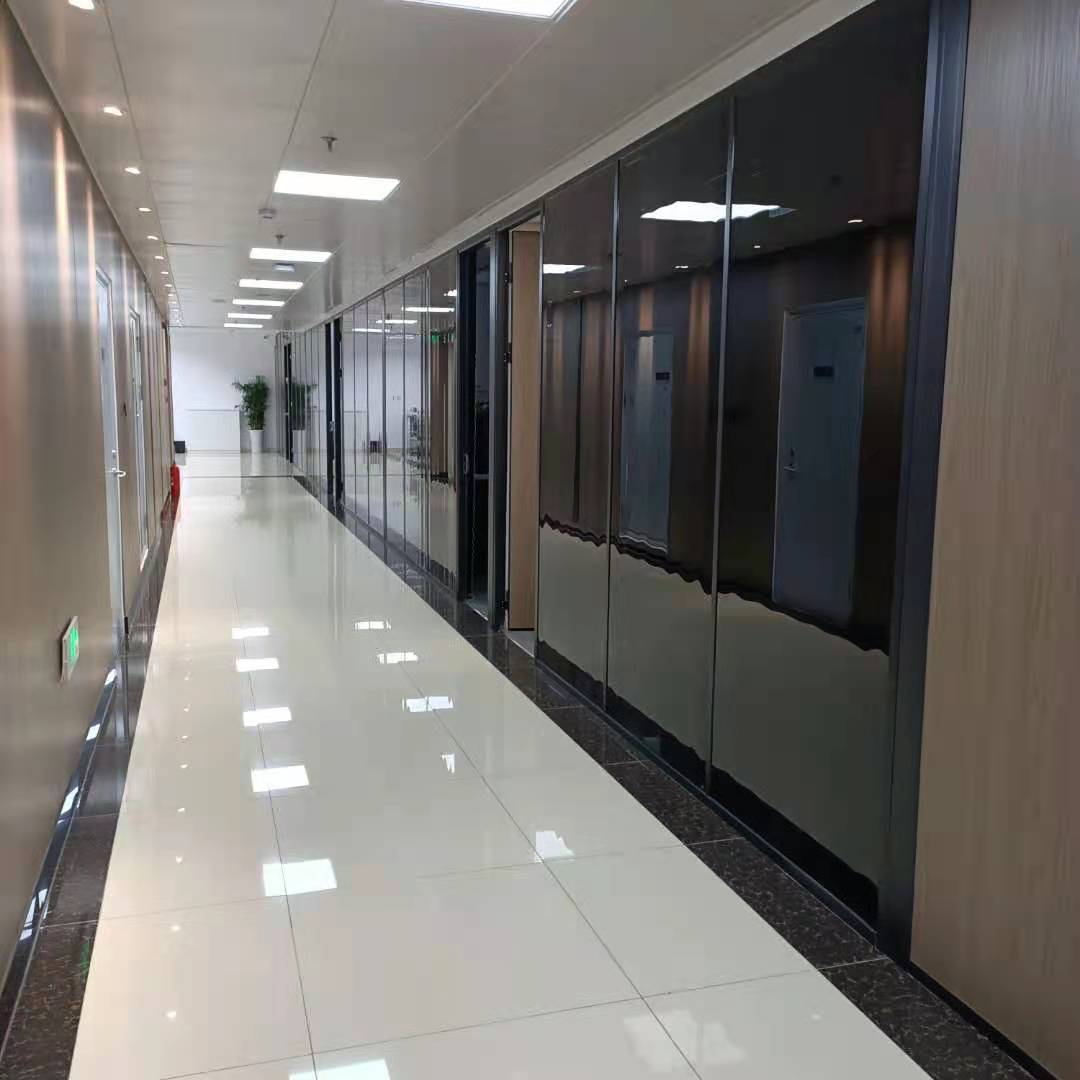 用玻璃隔斷做封閉陽(yáng)臺(tái)的優(yōu)勢(shì)